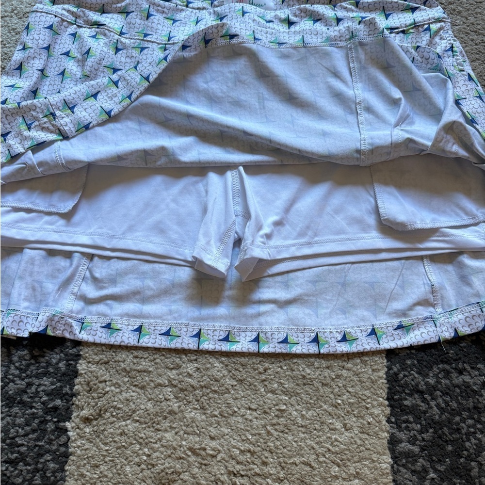 Lillie Green Women’s golf skort - size PL - Picture 4 of 4